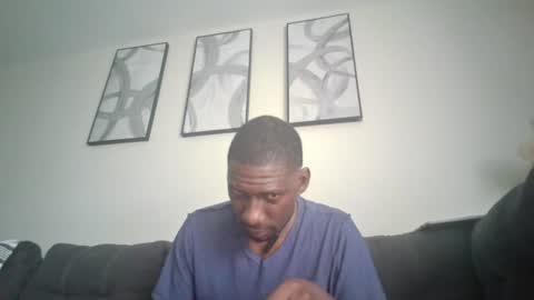 Snapshot of aloysiuz chatting on 06/12/26, 01:21 Aloysius online show from 06/12/26, 01:21