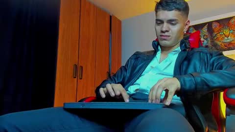 alpha_dominus_ online show from 09/17/25, 03:52