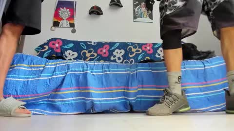 Snapshot of alpha_smit chatting on 11/16/25, 08:36 alpha smit online show from 11/16/25, 08:36