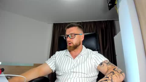Alphaalexxx Lets reach Me 100 thumbs up online show from 06/21/26, 08:00