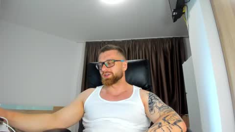Alphaalexxx Lets reach Me 100 thumbs up online show from 06/23/26, 07:23