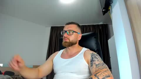 Alphaalexxx Lets reach Me 100 thumbs up online show from 07/07/26, 04:33