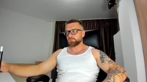 Alphaalexxx Lets reach Me 100 thumbs up online show from 07/19/26, 05:38