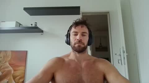 Snapshot of alphah_hunk chatting on 09/28/25, 09:25 alphah_hunk online show from 09/28/25, 09:25