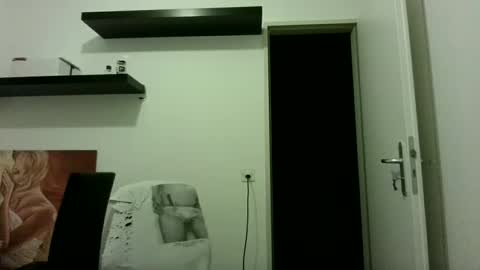 Snapshot of alphah_hunk chatting on 09/28/25, 09:31 alphah_hunk online show from 09/28/25, 09:31