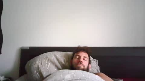 Snapshot of alphah_hunk chatting on 10/22/25, 08:14 alphah_hunk online show from 10/22/25, 08:14