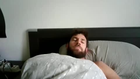 Snapshot of alphah_hunk chatting on 10/25/25, 08:33 alphah_hunk online show from 10/25/25, 08:33