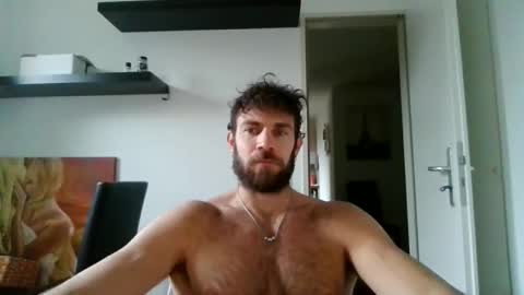 Snapshot of alphah_hunk chatting on 10/27/25, 02:54 alphah_hunk online show from 10/27/25, 02:54