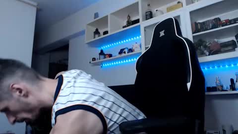 Snapshot of alphamastertodd chatting on 11/17/25, 06:30 MasterTodd online show from 11/17/25, 06:30