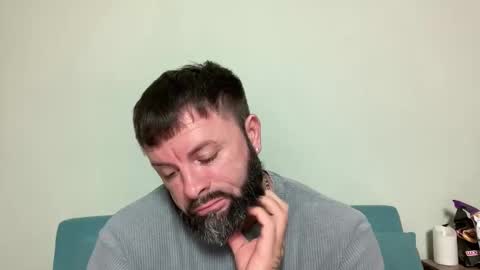 Snapshot of alphasparks chatting on 09/16/25, 02:45 Jhonny online show from 09/16/25, 02:45