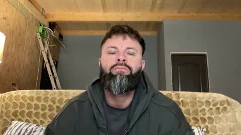 Snapshot of alphasparks chatting on 10/22/25, 02:45 Jhonny online show from 10/22/25, 02:45