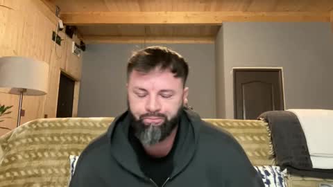 Snapshot of alphasparks chatting on 11/13/25, 04:55 Jhonny online show from 11/13/25, 04:55