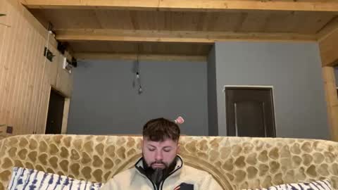 Snapshot of alphasparks chatting on 11/26/25, 04:02 Jhonny online show from 11/26/25, 04:02