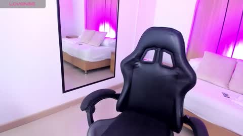 Snapshot of altair_mori chatting on 11/21/25, 12:37 A L T A I R online show from 11/21/25, 12:37