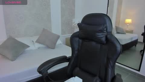 Snapshot of altair_mori chatting on 12/04/25, 12:25 A L T A I R online show from 12/04/25, 12:25