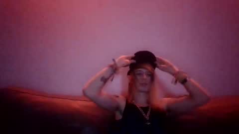 altboy010 online show from 10/30/25, 06:52