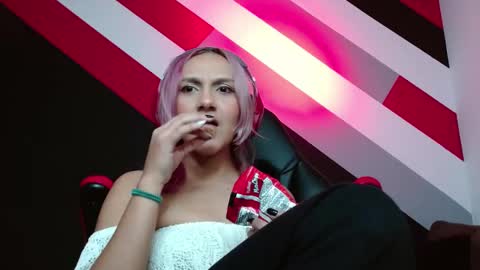 Alter  online show from 12/13/24, 08:58