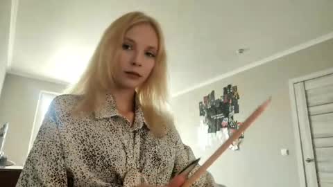 May online show from 09/17/25, 01:13