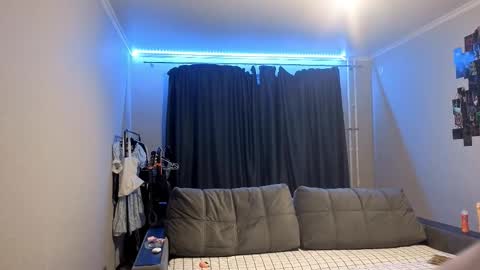 May online show from 11/26/25, 08:10