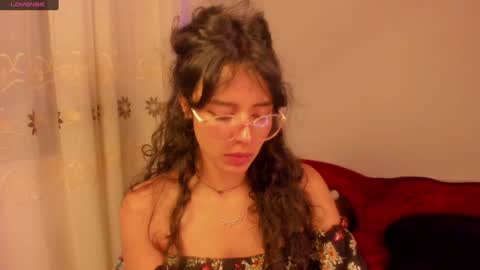 Snapshot of aluna_0310 chatting on 12/02/24, 11:40 . . online show from 12/02/24, 11:40
