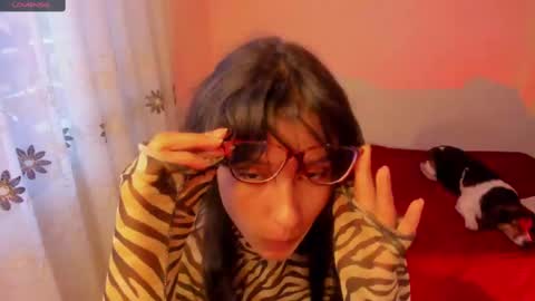 Snapshot of aluna_0310 chatting on 02/10/25, 11:02 . . online show from 02/10/25, 11:02