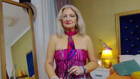 Alura Jenson online show from 10/27/25, 08:02