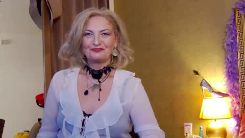 Alura Jenson online show from 06/04/26, 09:10