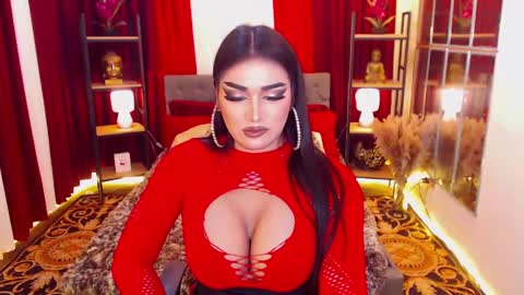 Snapshot of alurajhenson chatting on 12/12/24, 01:17 Alura Jhenson online show from 12/12/24, 01:17
