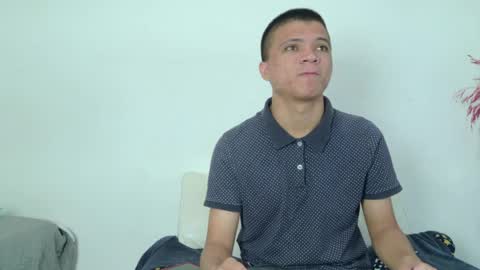 aly_n_sebas online show from 04/18/26, 01:53