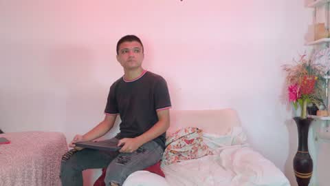 aly_n_sebas online show from 07/25/26, 03:26