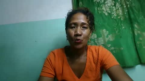 Snapshot of alyahtah chatting on 05/21/26, 03:52 alyahtah online show from 05/21/26, 03:52