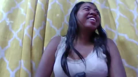 Snapshot of alydiah816442 chatting on 04/14/26, 04:29 alydiah816442 online show from 04/14/26, 04:29
