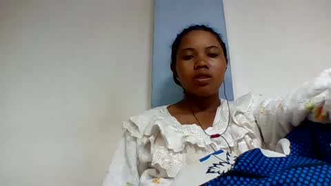 alydie7 online show from 07/05/26, 04:41