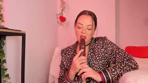 Snapshot of alyjonesoficiall_ chatting on 02/15/25, 06:33 Aly Instg oficial alyjones Lush and Domi love toys are on online show from 02/15/25, 06:33