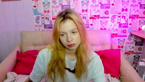 Snapshot of alysameow chatting on 12/05/25, 06:59 Alysa 7GMT online show from 12/05/25, 06:59