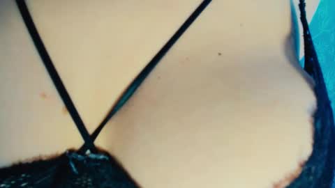 Snapshot of alysanight chatting on 03/12/25, 08:41 Alysa online show from 03/12/25, 08:41