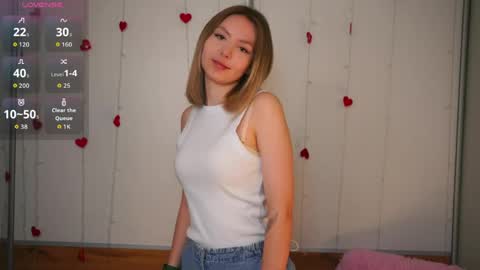 Snapshot of alysiaseibert chatting on 04/22/26, 04:19 Kate online show from 04/22/26, 04:19