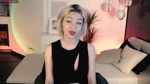 Alysia online show from 10/14/25, 02:40