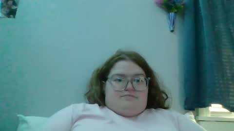 Snapshot of alyssa6960545 chatting on 09/30/25, 03:50 Lily online show from 09/30/25, 03:50