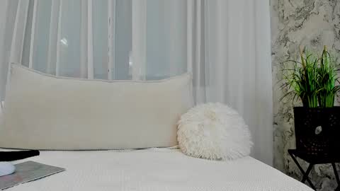 Snapshot of alyssamillan chatting on 12/09/24, 06:01 alysamillan online show from 12/09/24, 06:01