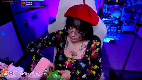 Snapshot of alyssaromanova chatting on 10/27/25, 02:37 . Monday to Saturday at 10pm and 6am Colombia time online show from 10/27/25, 02:37