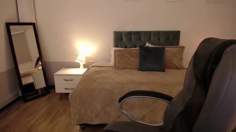 alyssia wolds online show from 01/21/25, 12:39