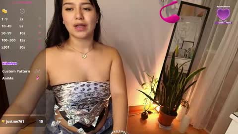alyssia wolds online show from 09/26/25, 12:03