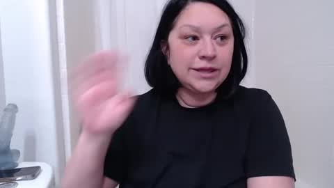 Snapshot of alyssiaamorexo chatting on 12/18/24, 02:17 Alyssiaamorexo online show from 12/18/24, 02:17