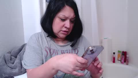 Snapshot of alyssiaamorexo chatting on 12/19/24, 03:41 Alyssiaamorexo online show from 12/19/24, 03:41