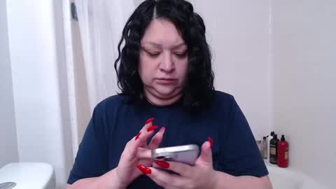 Snapshot of alyssiaamorexo chatting on 02/22/25, 04:09 Alyssiaamorexo online show from 02/22/25, 04:09