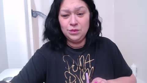 Snapshot of alyssiaamorexo chatting on 03/04/25, 04:09 Alyssiaamorexo online show from 03/04/25, 04:09