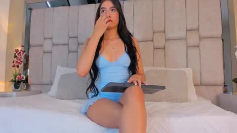 Snapshot of alysslender chatting on 11/26/25, 11:22 Alys online show from 11/26/25, 11:22