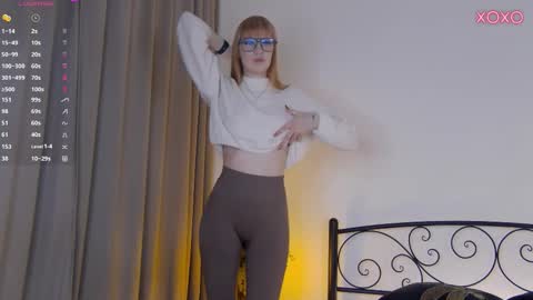 Snapshot of alyxkinski chatting on 11/18/25, 02:10 Alyx online show from 11/18/25, 02:10