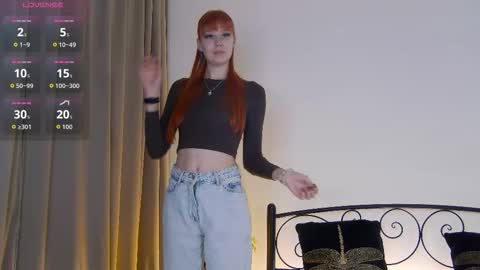 Snapshot of alyxkinski chatting on 11/28/25, 02:42 Alyx online show from 11/28/25, 02:42